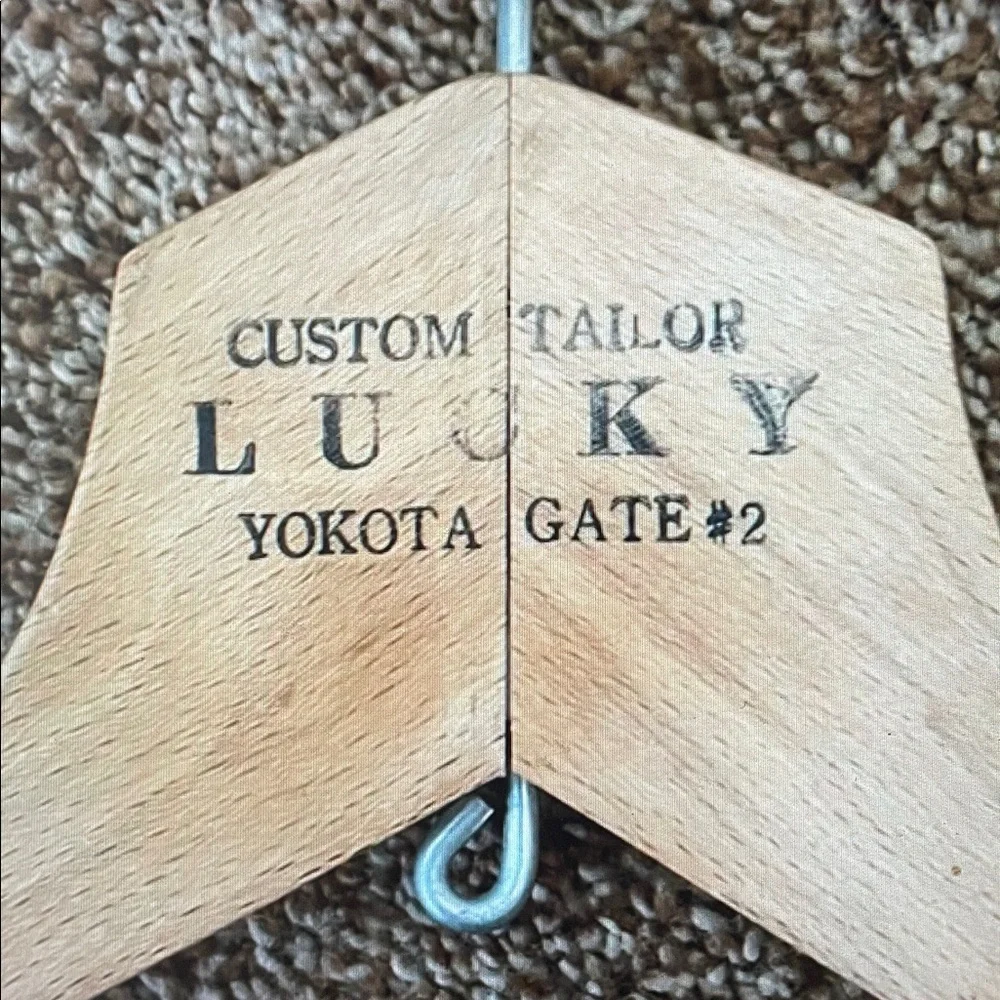 VTG wooden Hanger CUSTOM TAILOR LUCKY YOKOTA GATE #2